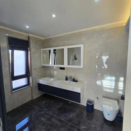 Apartment Villa *