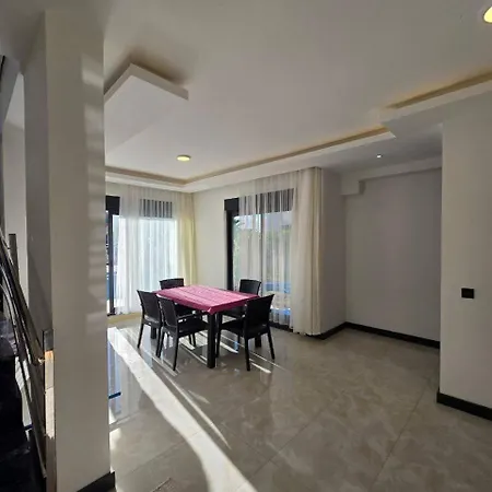 Villa Apartment *